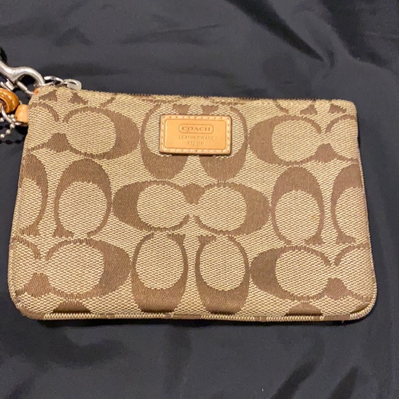 Coach Wristlet - Picture 2 of 6